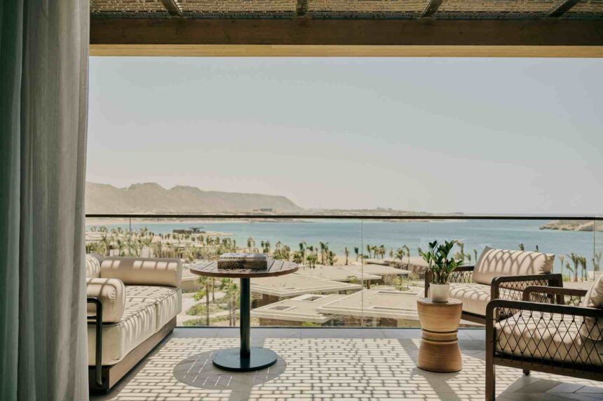 four-seasons-debuts-luxury-wellness-retreat-at-amaala’s-triple-bay